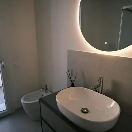Derby Apartment *