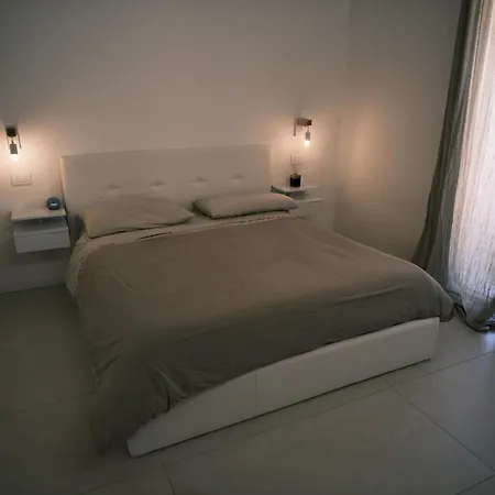 Derby Apartment *