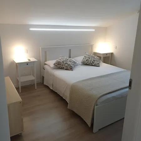 Derby Apartment *
